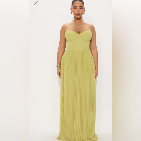 Dresses & Skirts - Fashion Nova Elegant Strapless Green Dress